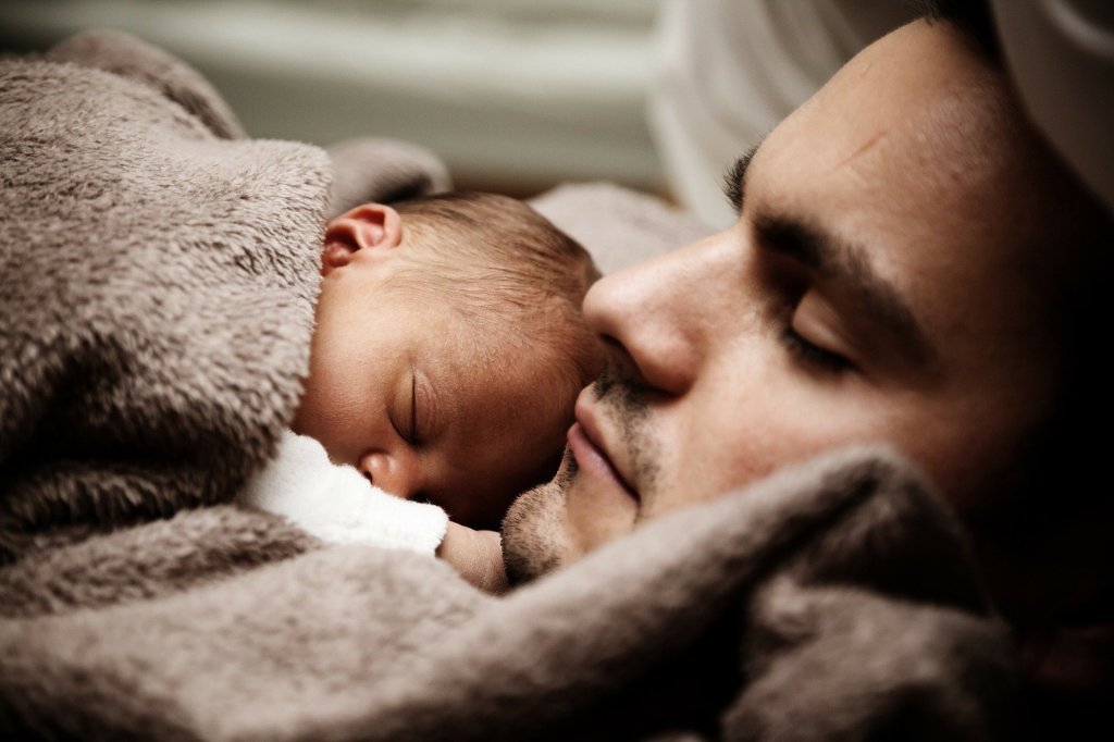 newborn and dad, sleeping, 